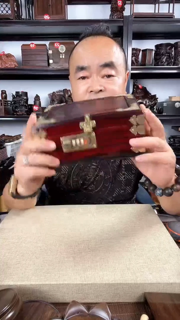 木389老李红木工艺品