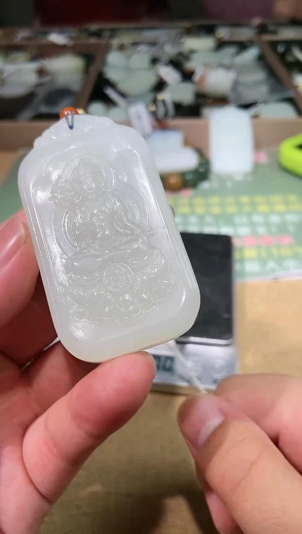 颈饰未镶嵌和田玉拍一发一