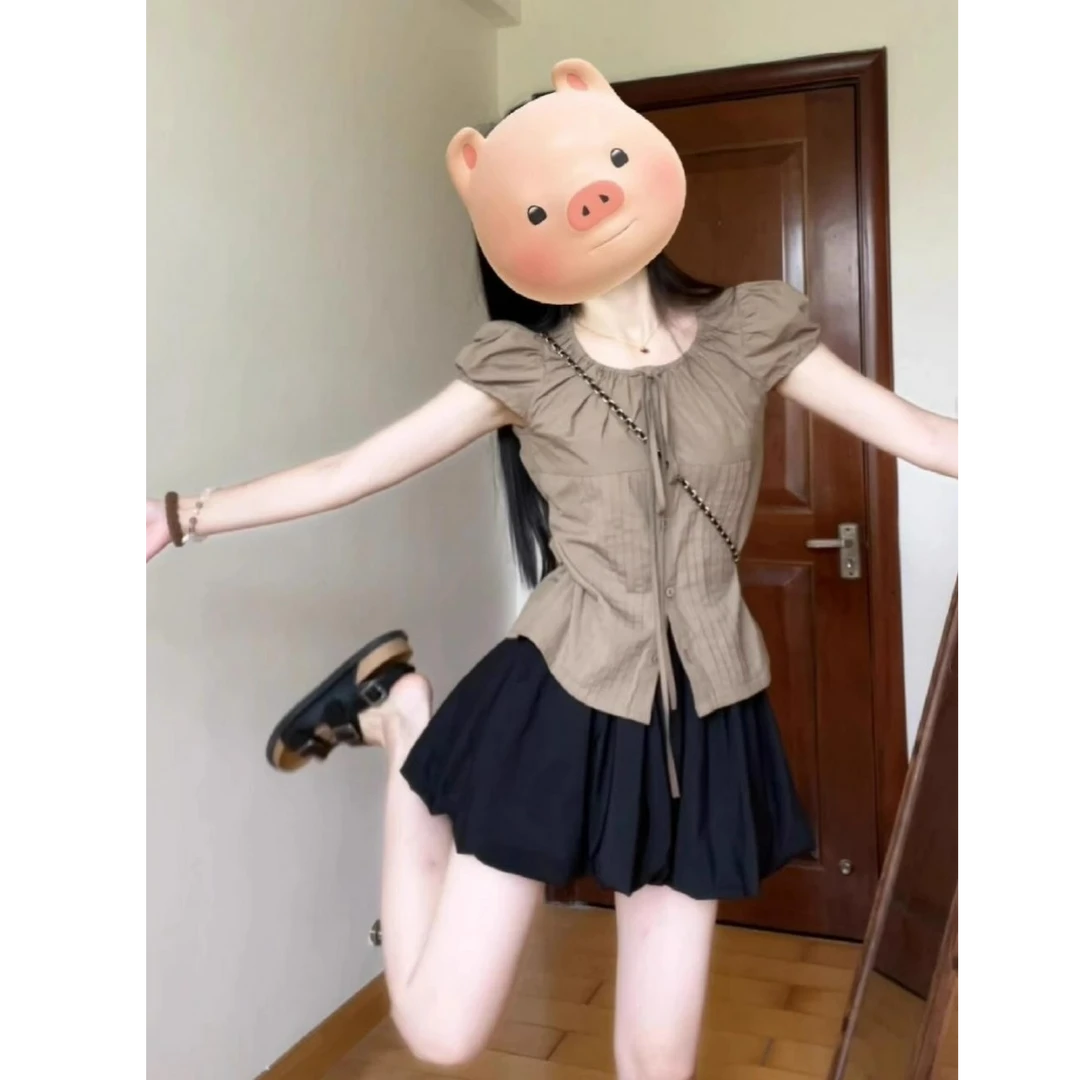 8759法式复古褶皱系带短袖衬衫夏季小个子百搭黑色花苞短裙两件套