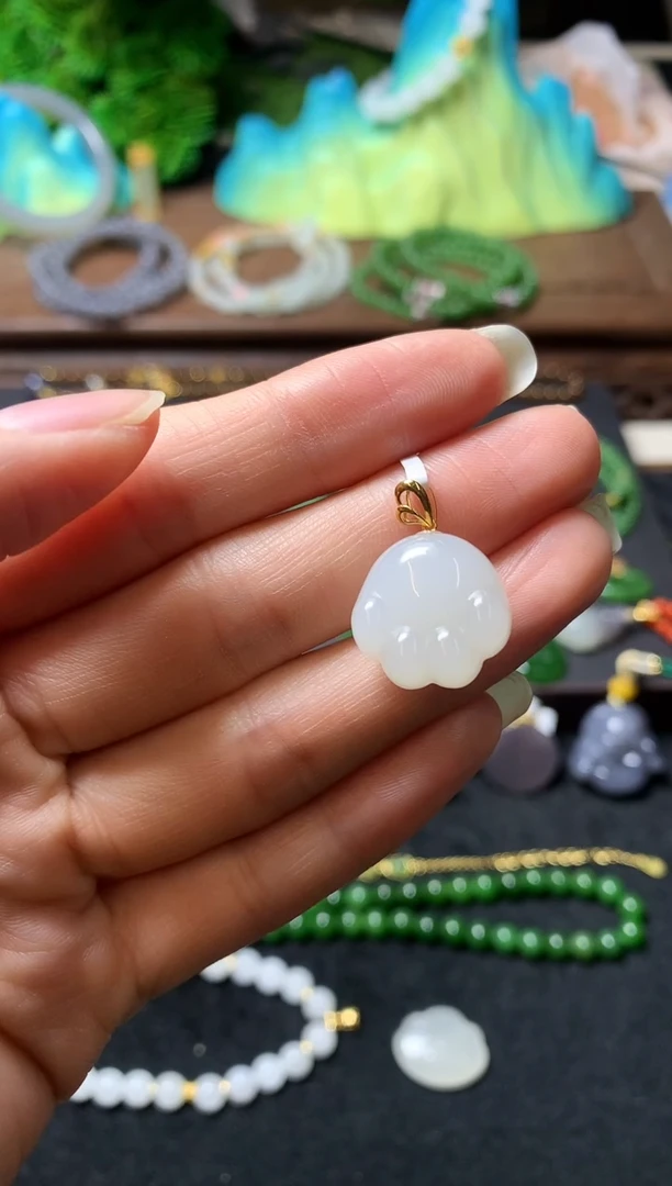 【闪购商品】和田玉颈饰18K金镶嵌吊坠