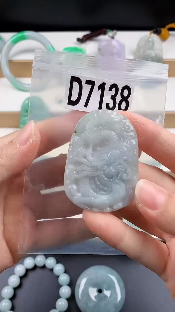 颈饰未镶嵌翡翠天然翡翠吊坠挂件