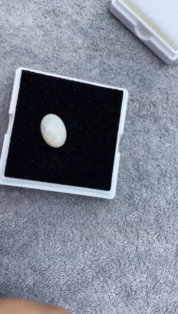 未镶嵌欧泊裸石3.513ct