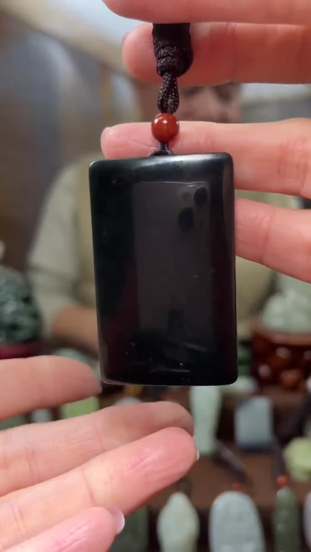 颈饰未镶嵌和田玉·