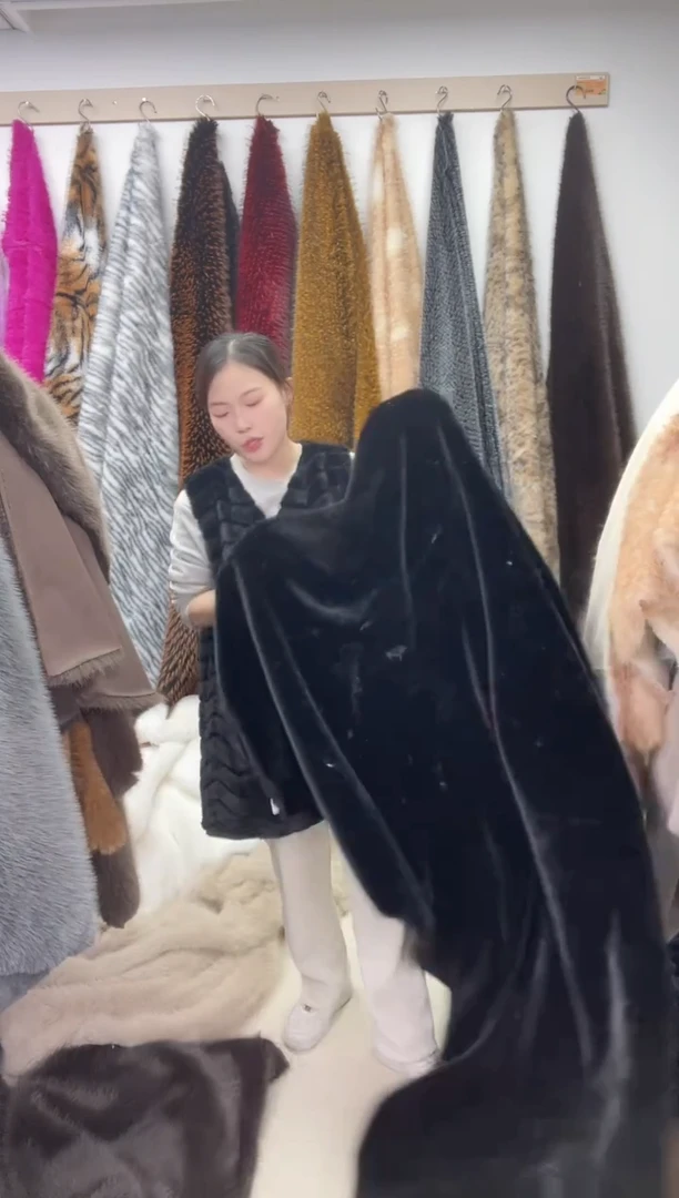 狐狸毛B17尺寸1.9*2