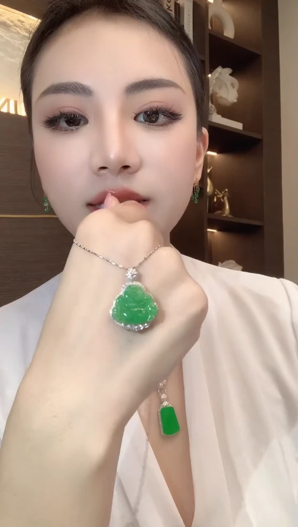 吊坠(不含链)18K金镶嵌翡翠A23