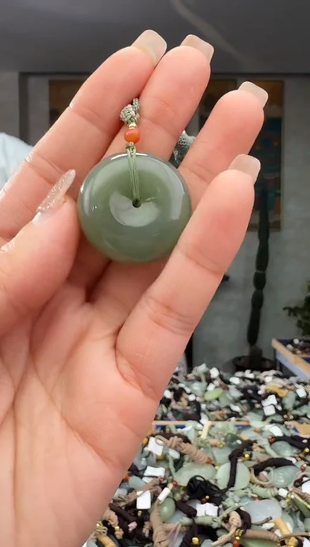 颈饰未镶嵌和田玉拍一发一多样性发货