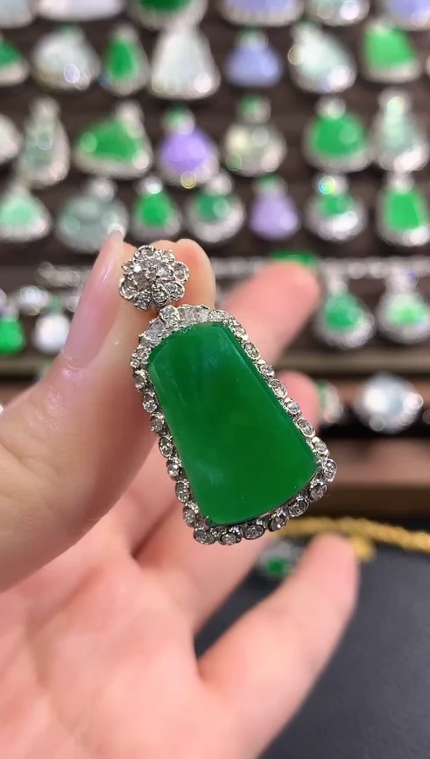 吊坠(不含链)18K金镶嵌翡翠d19