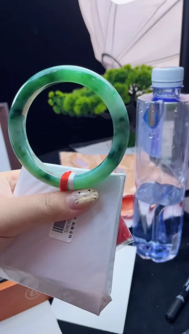 未镶嵌手镯翡翠三天鉴赏期