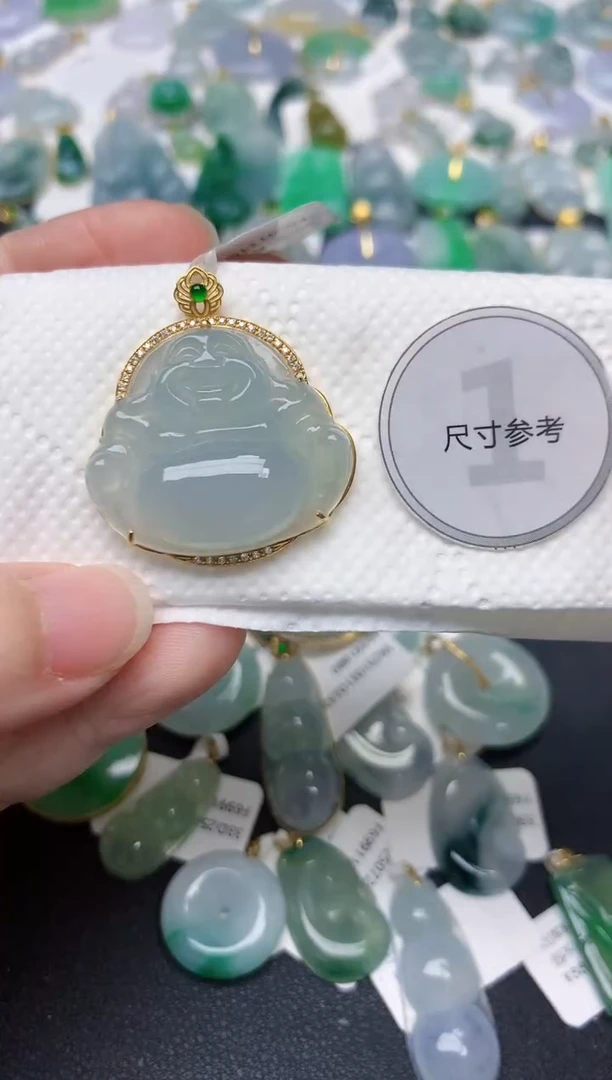 颈饰18K金镶嵌翡翠天然缅甸A货翡翠