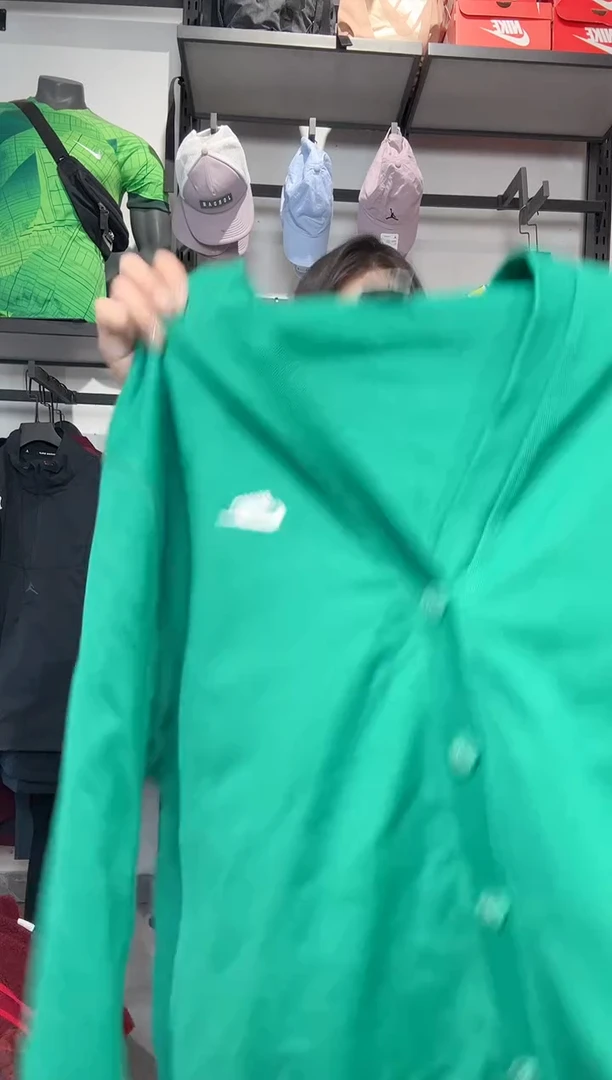 1144   编码 瑕疵款直播间过款为准 尺码 XL