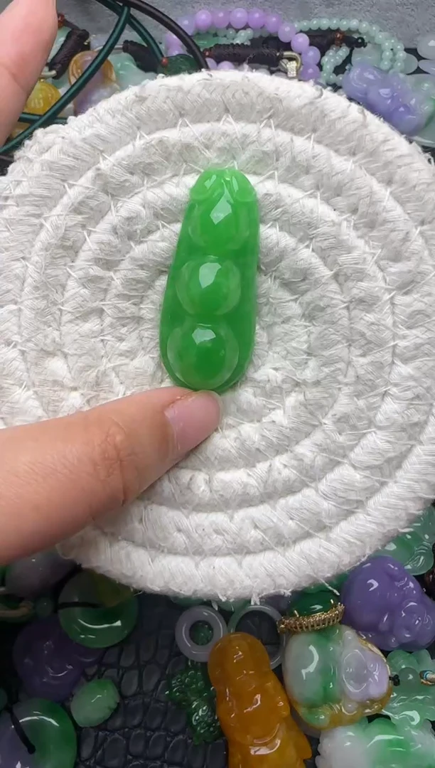 颈饰未镶嵌翡翠缅甸翡翠吊坠