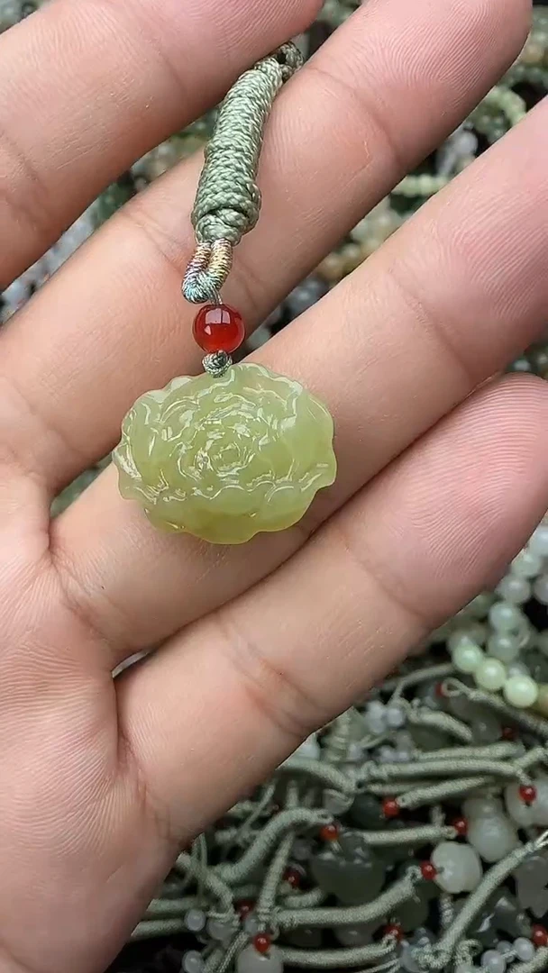 颈饰未镶嵌和田玉拍一发一