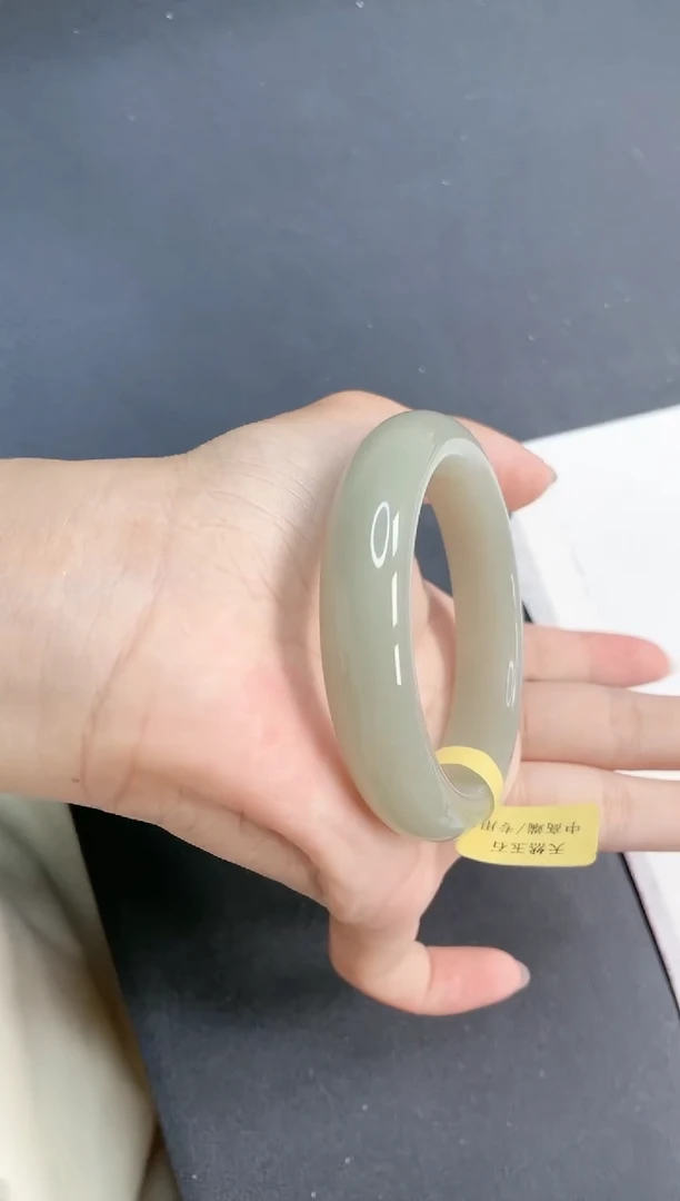 石英质玉手镯未镶嵌101-56