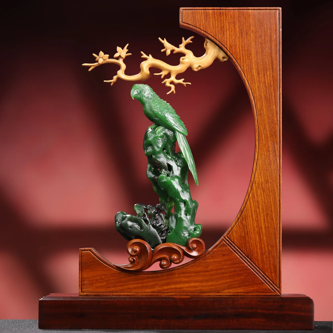 【有意联系自拍无效】和田玉碧玉鹰独占鳌头摆件