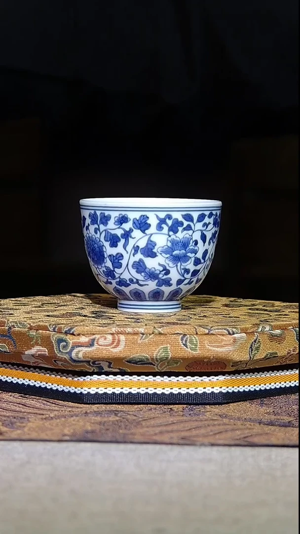 省级非遗毛仔柴窑青花缠枝莲主人杯