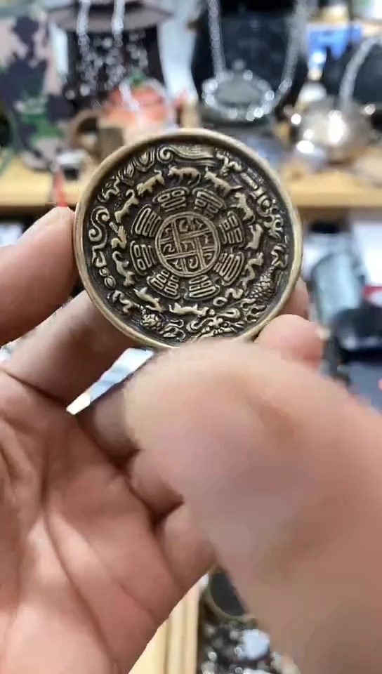 瓷片闪购商品  如图所示