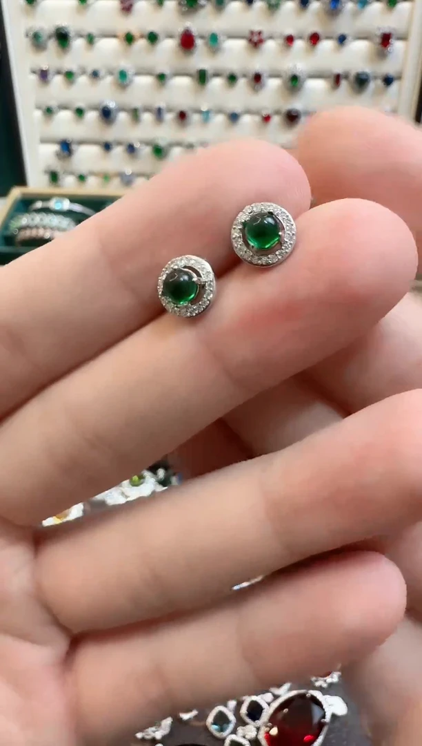 未镶嵌耳饰祖母绿祖母绿耳饰