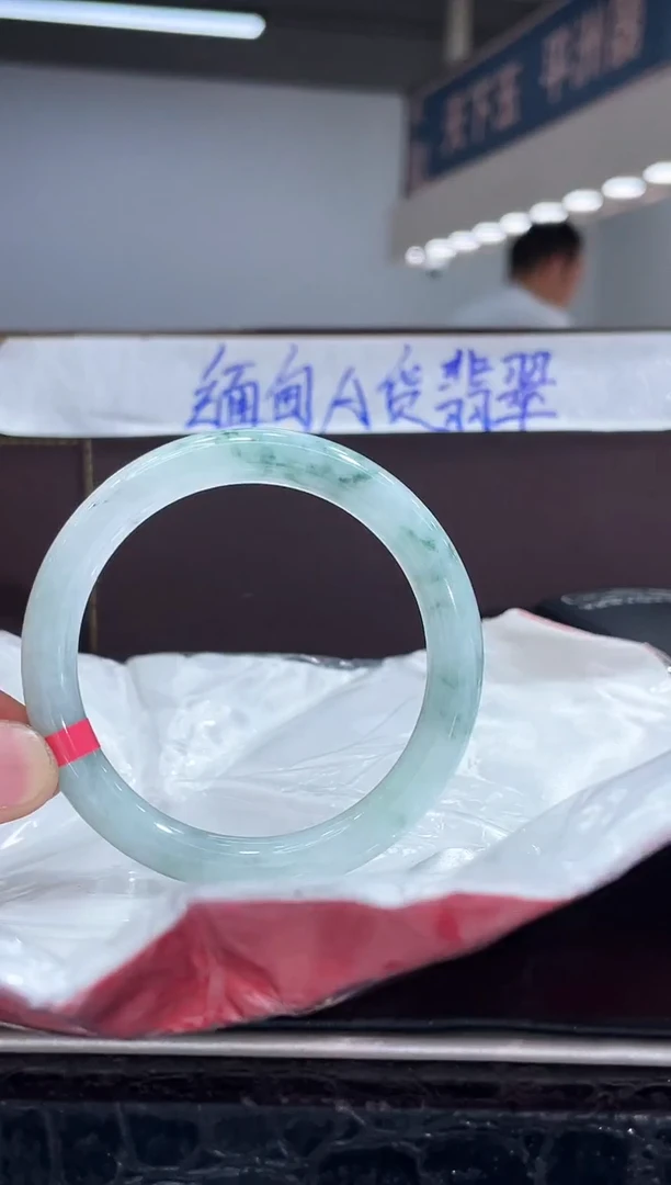 未镶嵌手镯翡翠3