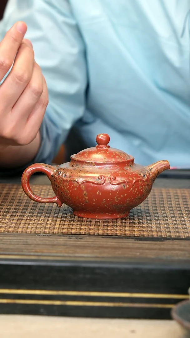 紫砂壶ZCJ110 《云肩如意》墨金烧