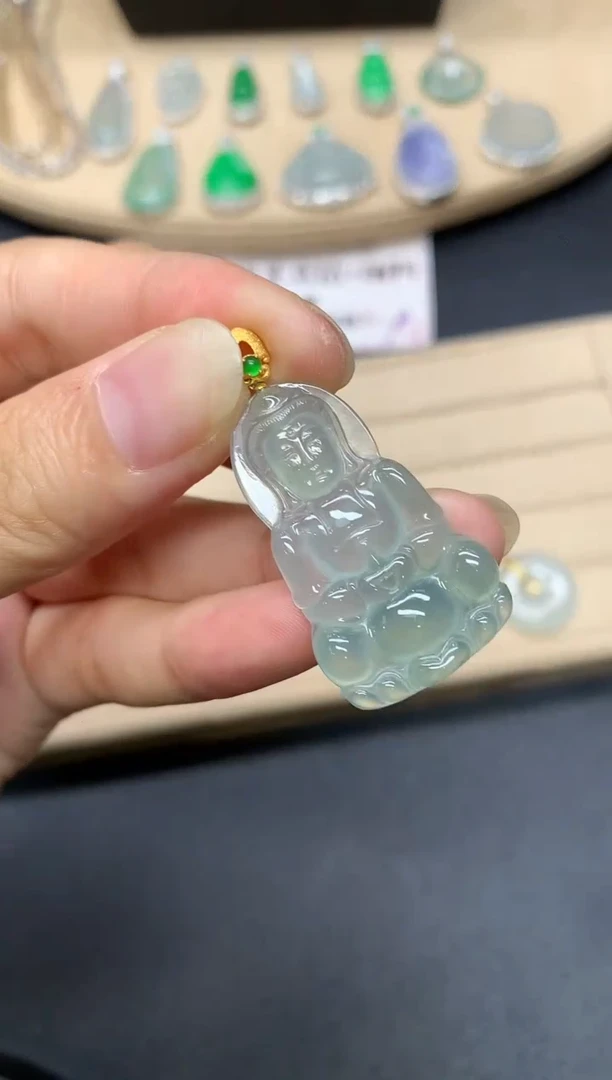 翡翠18K金镶嵌吊坠(不含链)观音【无服务费】