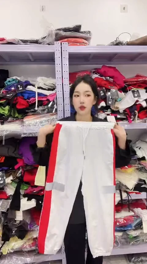 闪光购精品女装96