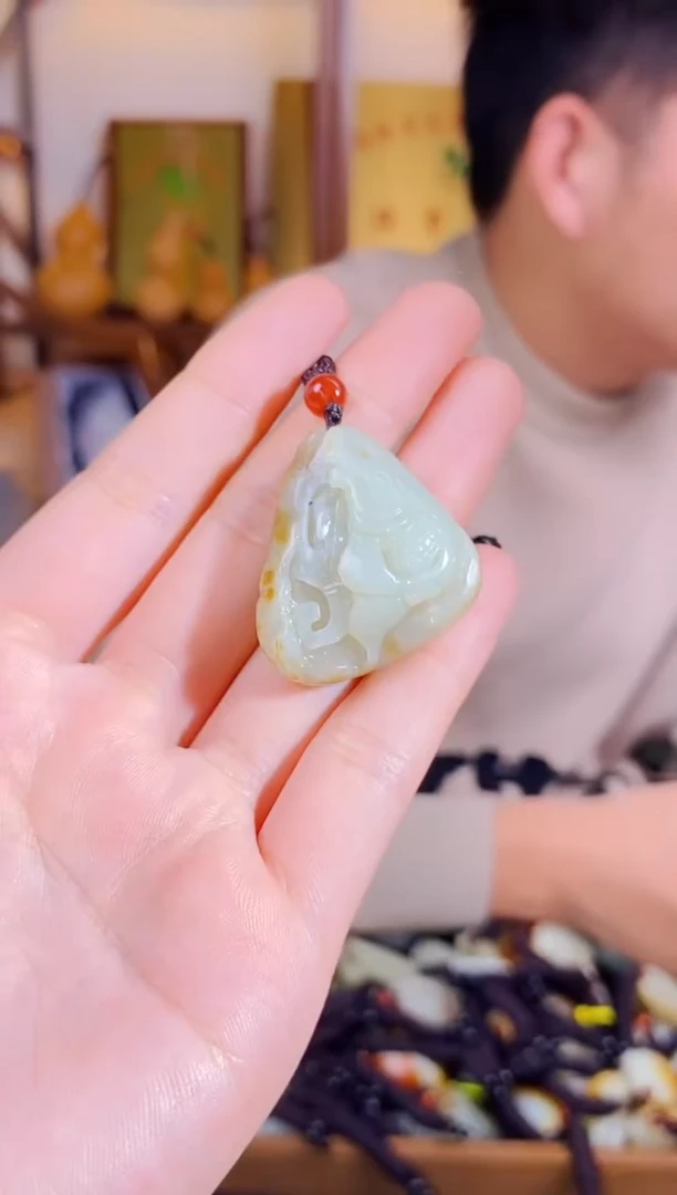 【闪购商品】和田玉颈饰未镶嵌1