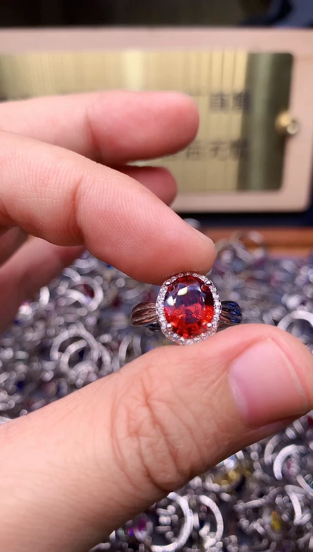 【闪购商品】石榴石戒指银S925镶嵌........