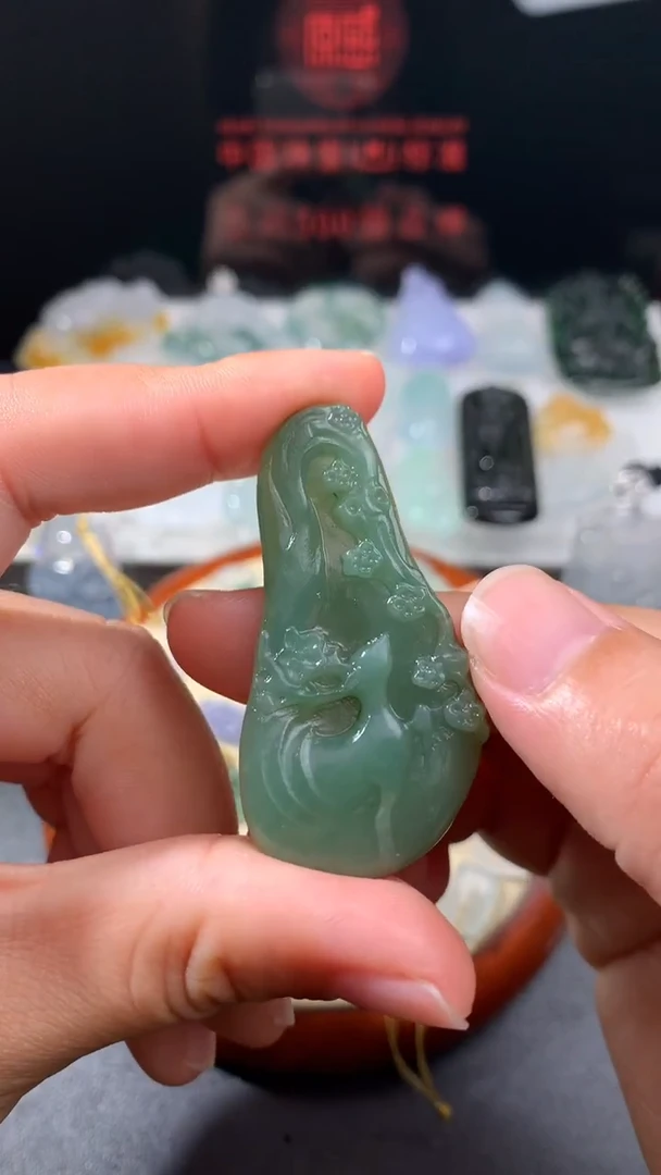 未镶嵌定制翡翠