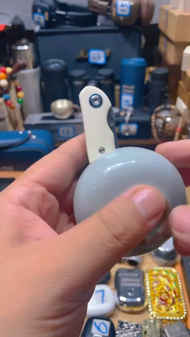 瓷片闪购商品 如图所示