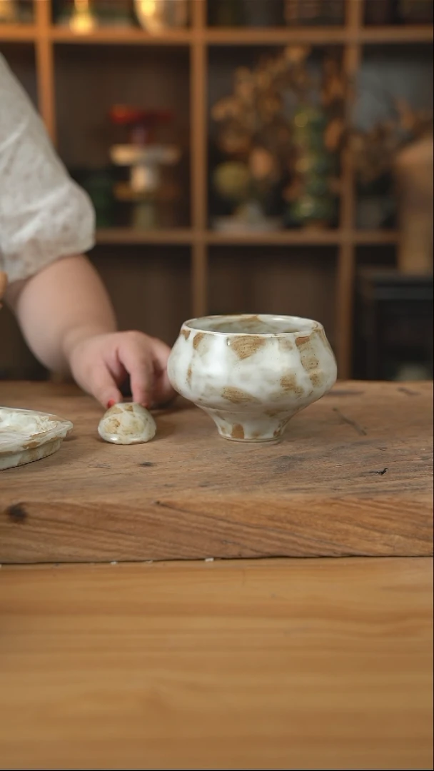 粉影系列的高脚葫芦碗加勺子