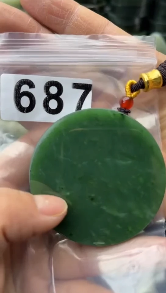 未镶嵌和田玉珠宝半成品镯芯