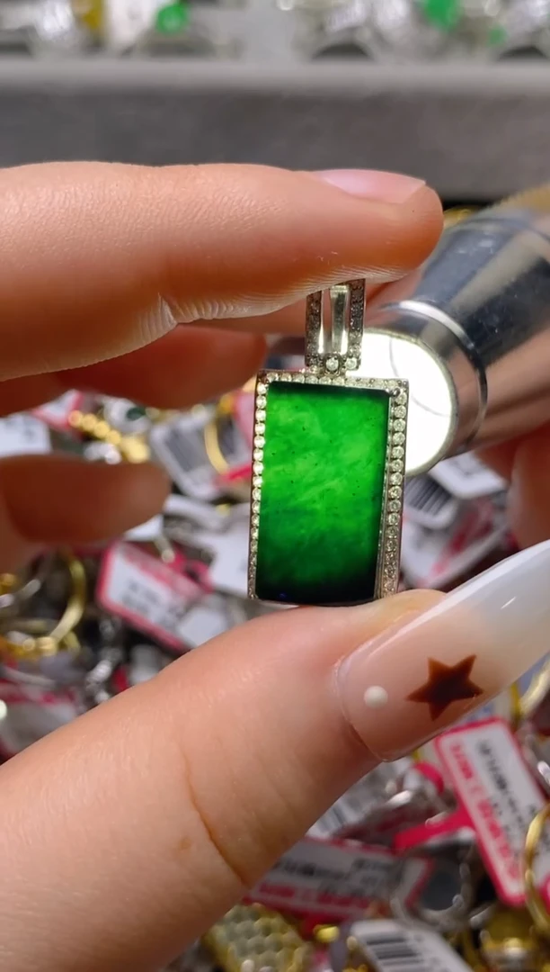 银S925镶嵌戒指翡翠百内无证书