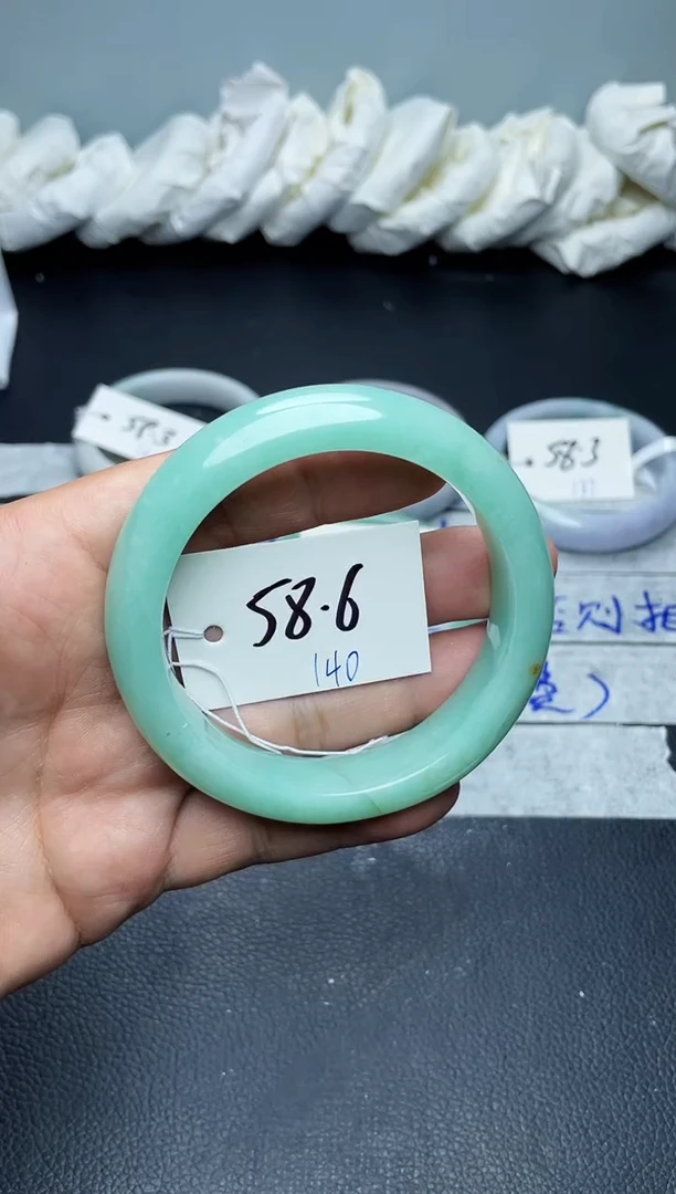 未镶嵌手镯翡翠140