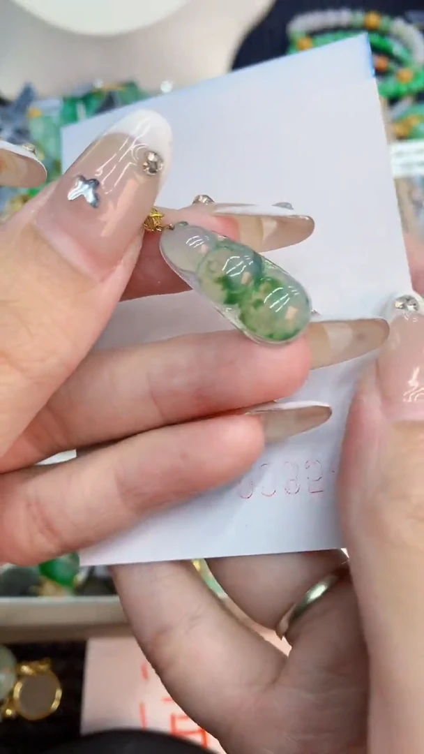 翡翠18K金镶嵌吊坠(不含链)1