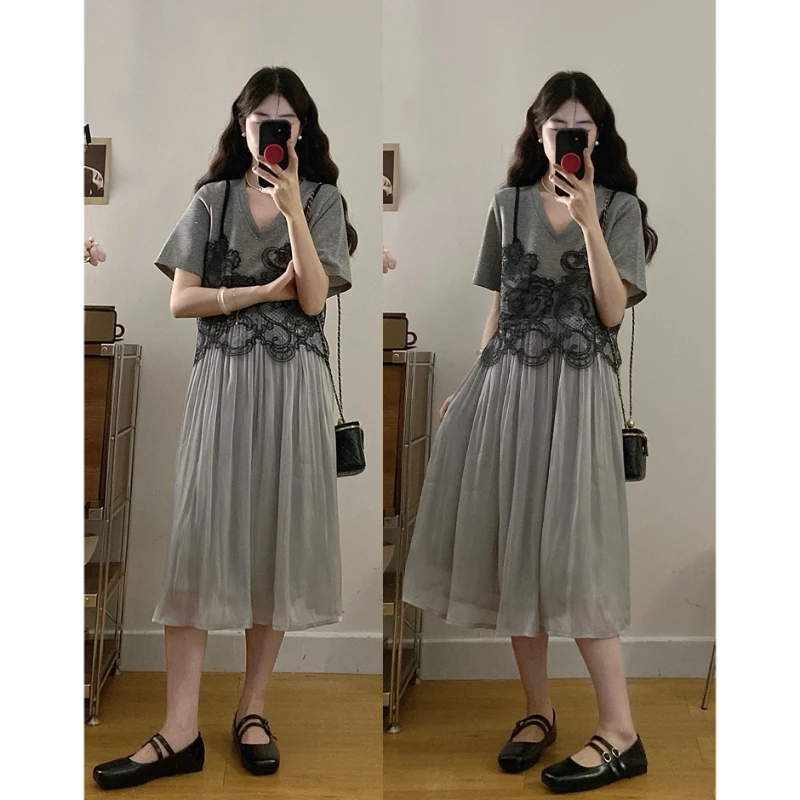 大码法式气质高级感蕾丝拼接连衣裙时尚假两件度假风洋气显瘦裙子