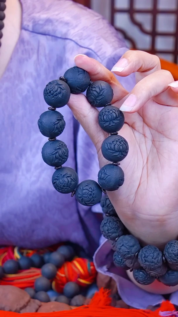 黑花宜 2.0莲花 手串 瑕疵样品（有痕迹）