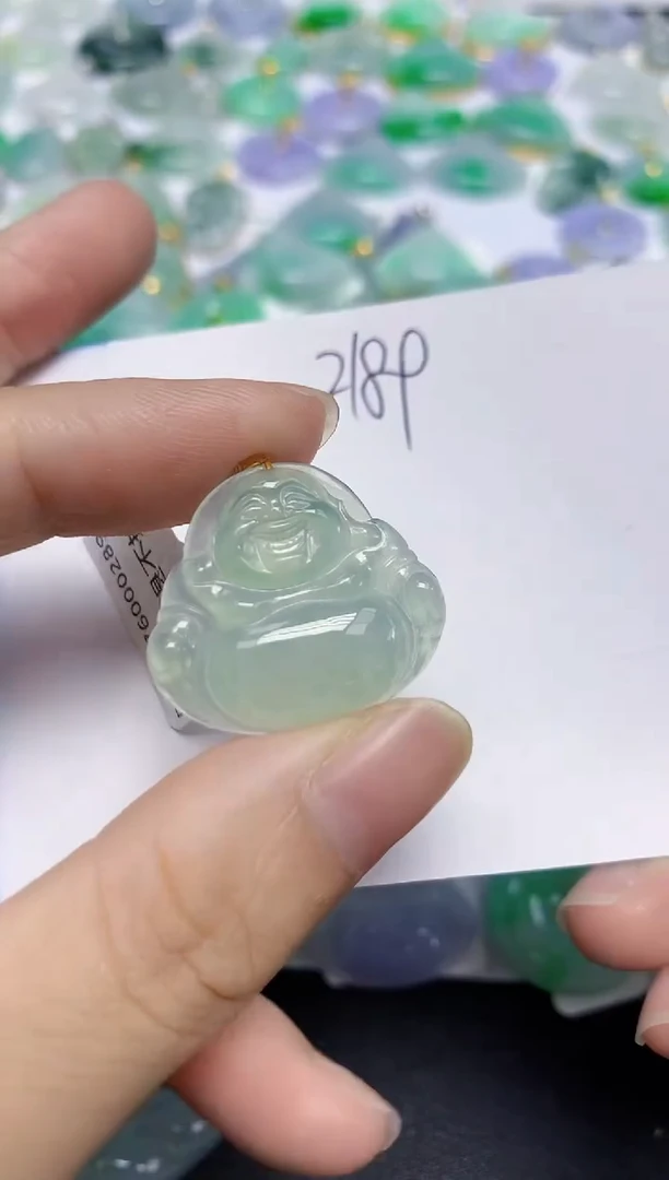 翡翠18K金镶嵌颈饰11111111111