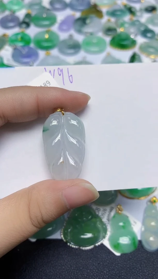 颈饰18K金镶嵌翡翠天然缅甸翡翠A货翡翠百元以上9元证书费自理