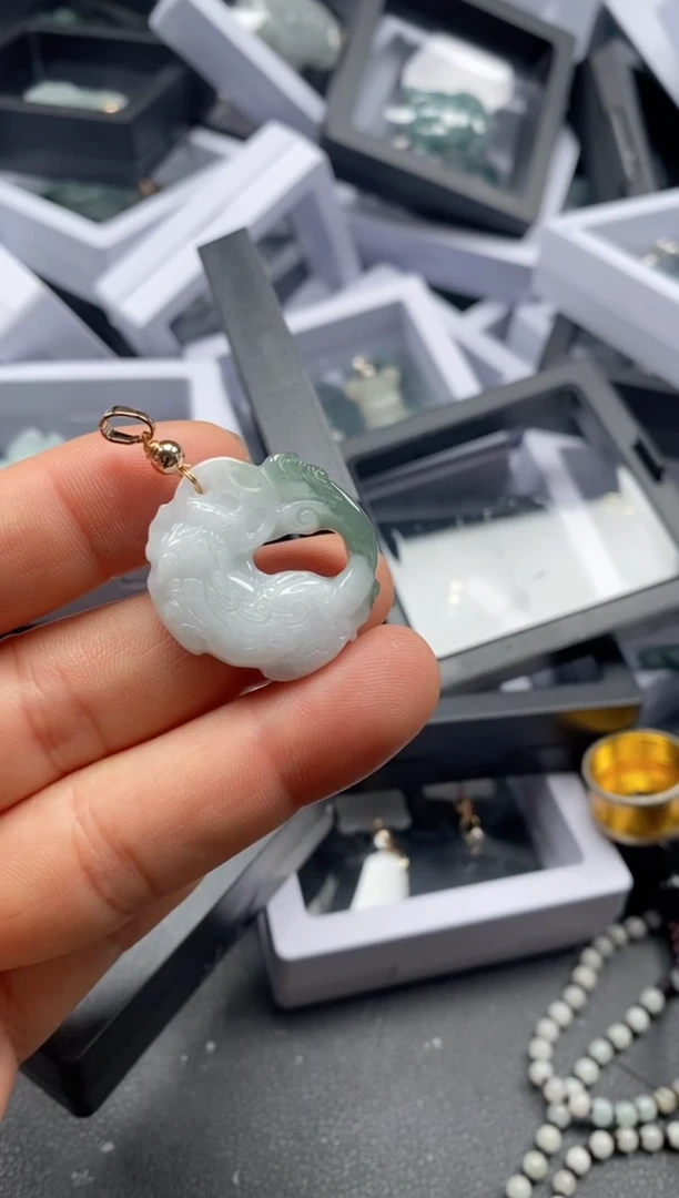 翡翠未镶嵌吊坠(不含链)1088