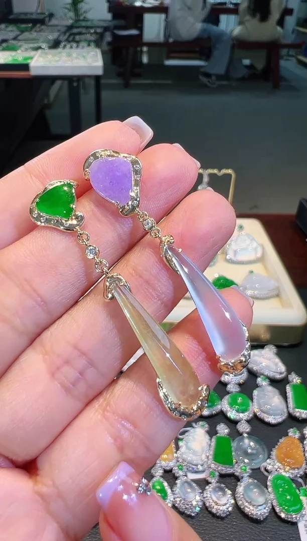 【闪购商品】翡翠耳饰18K金镶嵌翡翠