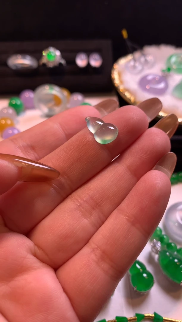 颈饰未镶嵌翡翠葫芦