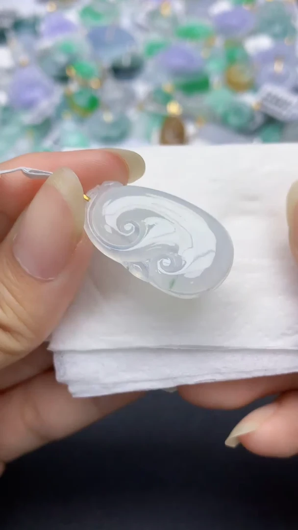 颈饰18K金镶嵌翡翠天然缅甸a货翡翠百元以上9元证书费自理