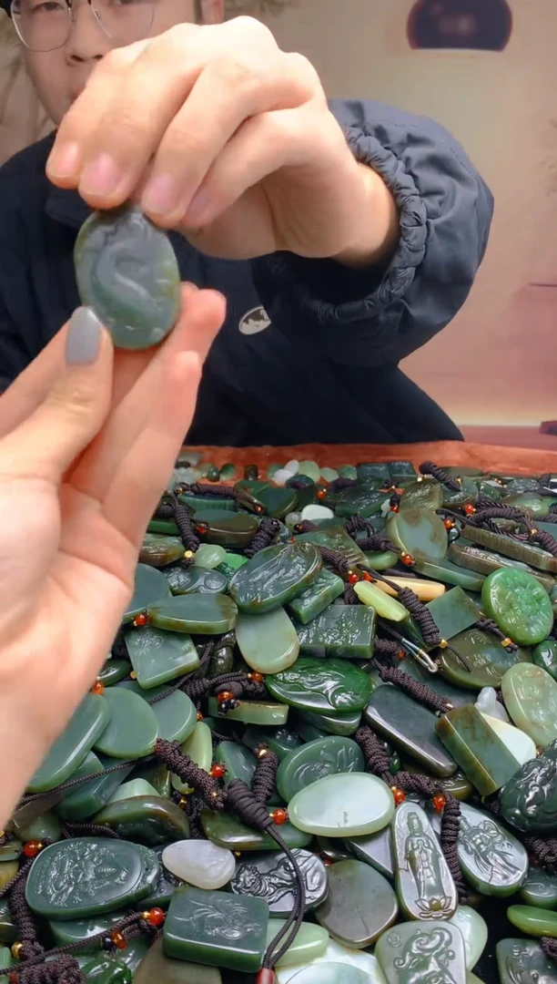 未镶嵌和田玉珠宝半成品1