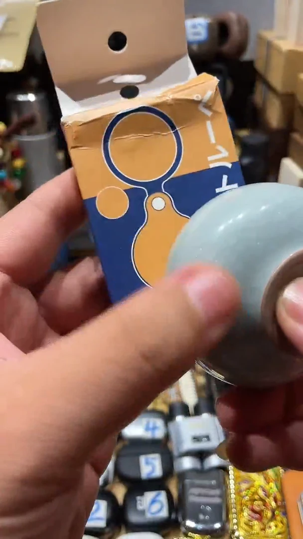 瓷片闪购商品 如图所示