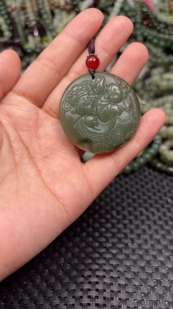 颈饰未镶嵌和田玉1