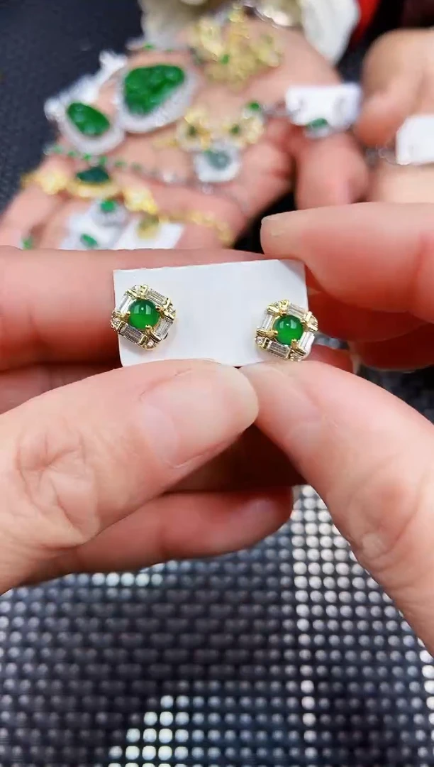 【闪购商品】翡翠耳饰未镶嵌11111111