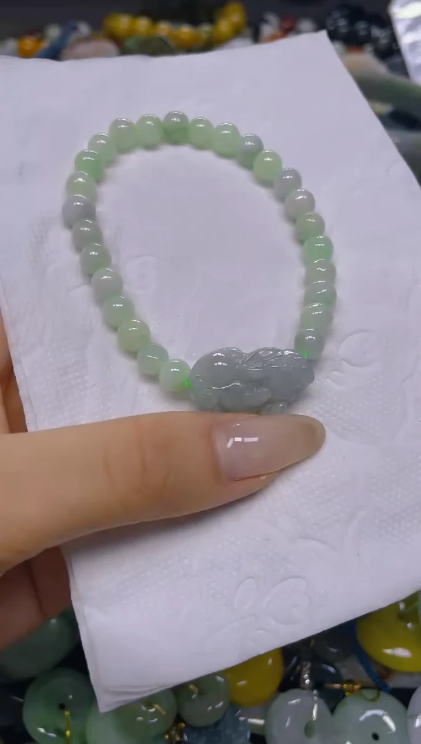 颈饰未镶嵌翡翠5MM/ R /翡翠A货，一件也是批发价