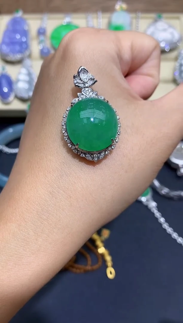 颈饰18K金镶嵌翡翠松*583-中国好珍宝