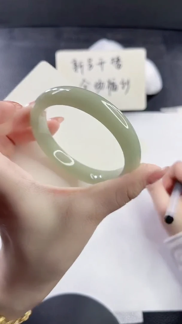 未镶嵌手镯石英质玉多样性发货V204