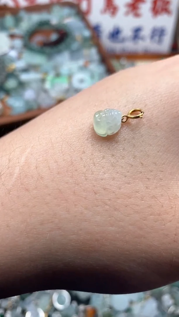 【闪购商品】翡翠颈饰未镶嵌哥哥